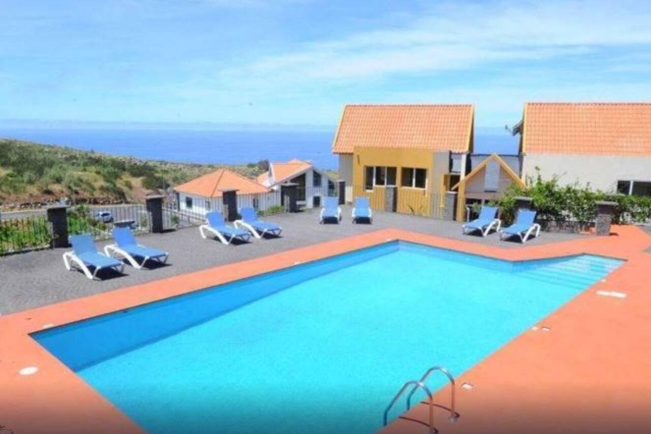 Bed and Breakfast Residencial Farol Ponta do Pargo Esterno foto