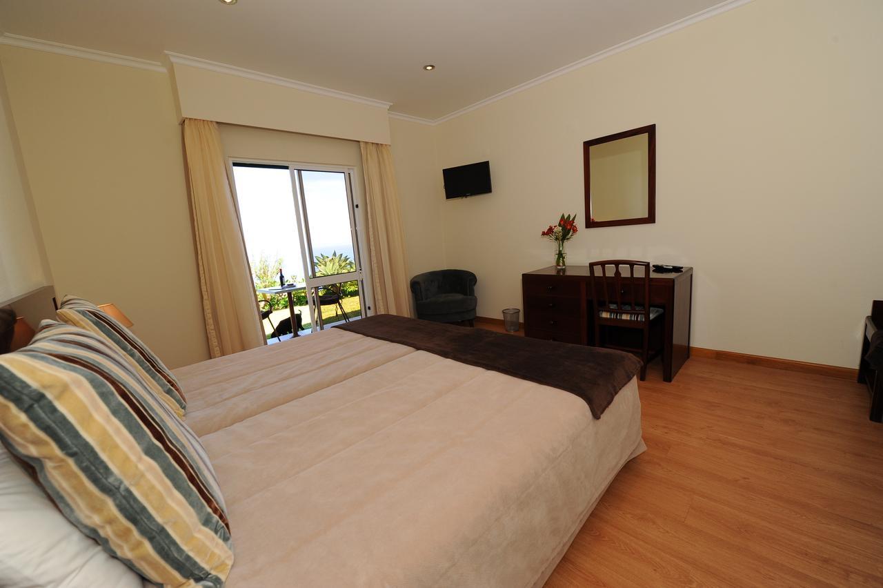 Bed and Breakfast Residencial Farol Ponta do Pargo Esterno foto